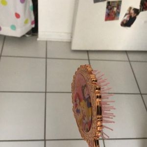 This is for kids to play and us in hair